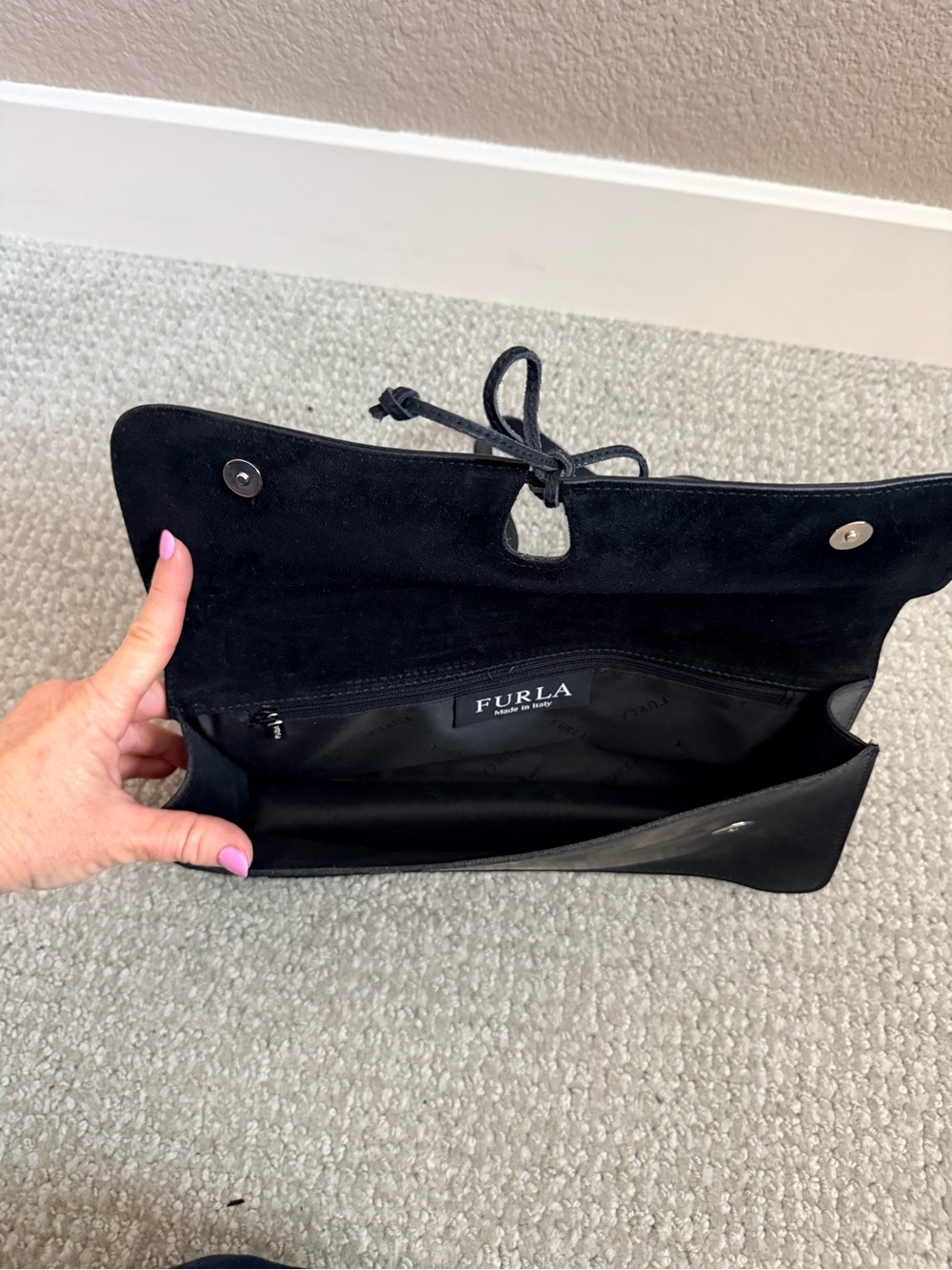 Furla Black Leather Knot-Detail Shoulder Bag - Picture 3 of 7